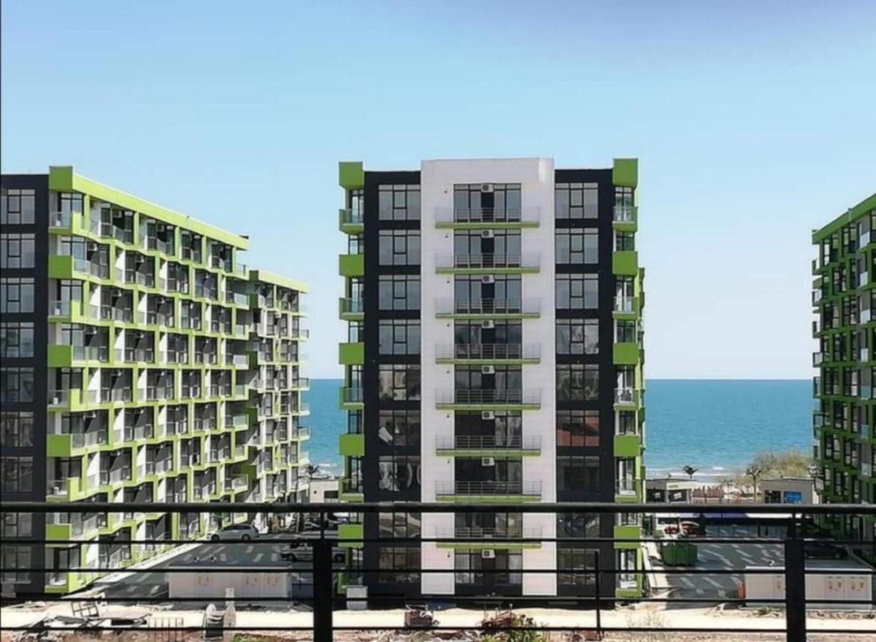 Yvo Lioness & Mamaia Nord Apartment Navodari Exterior photo