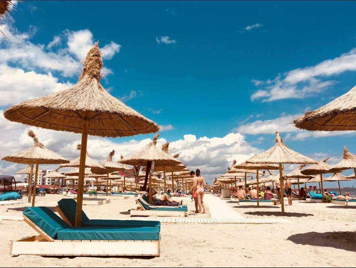 Yvo Lioness & Mamaia Nord Apartment Navodari Exterior photo